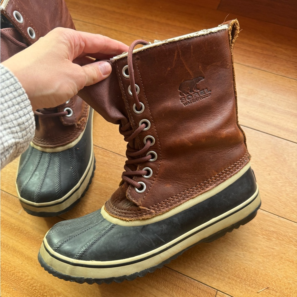 Sorel Snow Boots Size 9